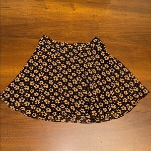 Urban Outfitters Floral Black & brown Women's Skirt Size Medium Cute